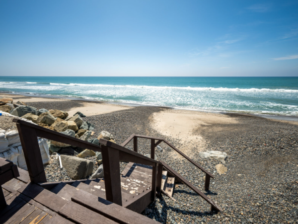 Oceanfront Retreat in Capo Beach - Luxurious 4-Bedroom Getaway